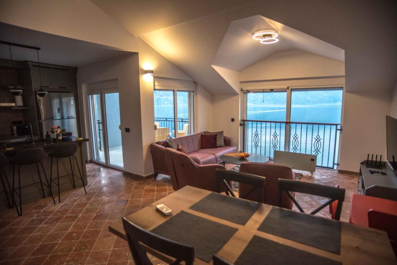 Modern Waterfront 3-Bed Apartment Donja Kostanjica Exteriér fotografie