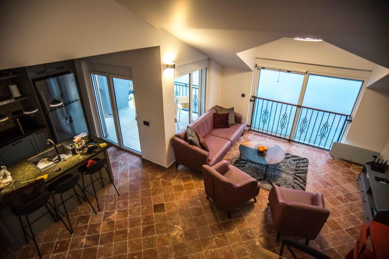 Modern Waterfront 3-Bed Apartment Donja Kostanjica Exteriér fotografie